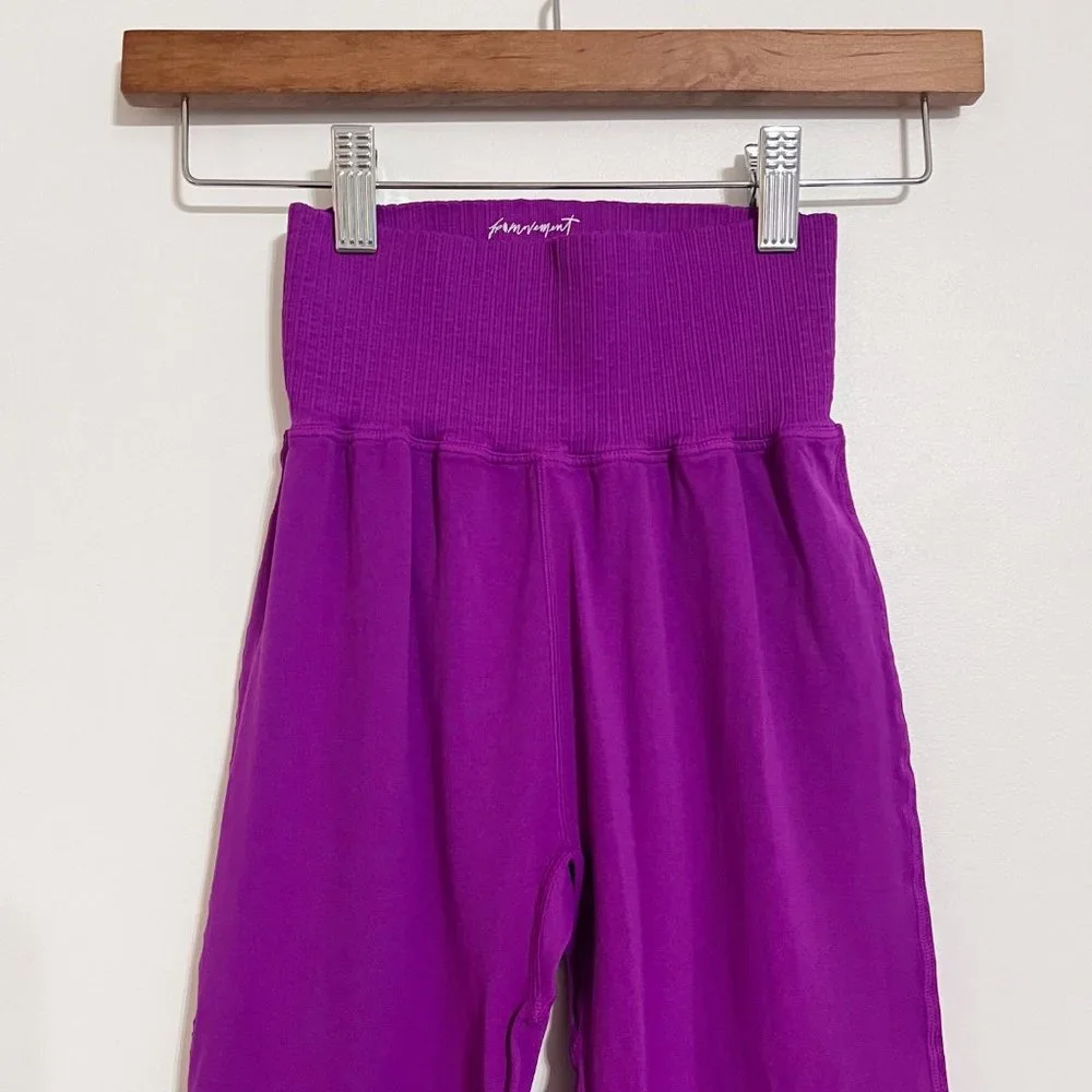 NWOT Free People Movement Good Karma Flare Leggings - Picture 4 of 5